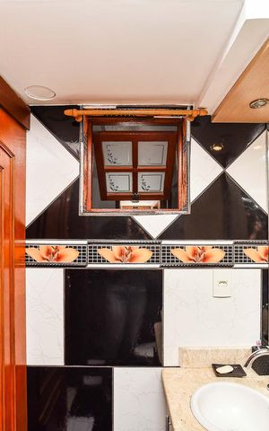 Casa à venda com 250m², 3 quartos e 1 vaga Casa à venda com 250m², 3 quartos e 1 vagaBanheiro 1