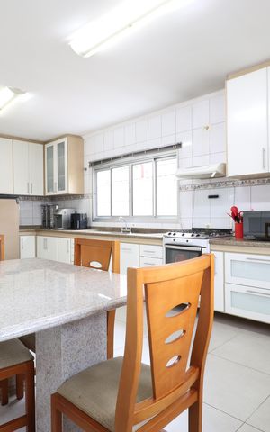 Casa à venda com 263m², 3 quartos e 4 vagasCozinha