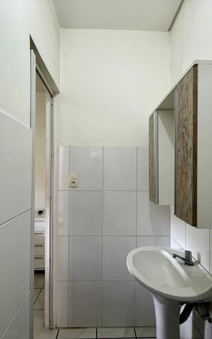 Casa à venda com 200m², 6 quartos e 1 vaga Casa à venda com 200m², 6 quartos e 1 vagaBanheiro Suíte 1