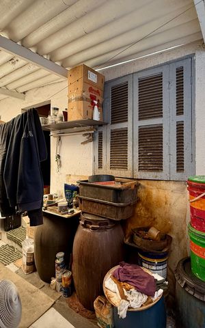 Casa à venda com 200m², 6 quartos e 1 vaga Casa à venda com 200m², 6 quartos e 1 vagaQuintal