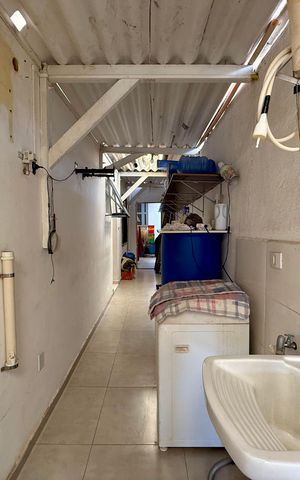 Casa à venda com 200m², 6 quartos e 1 vaga Casa à venda com 200m², 6 quartos e 1 vagaÁrea de Serviço