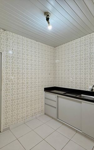Casa à venda com 200m², 6 quartos e 1 vaga Casa à venda com 200m², 6 quartos e 1 vagaCozinha