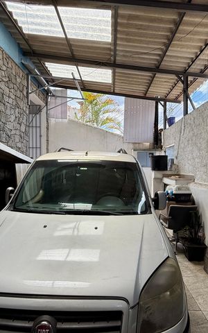 Casa à venda com 200m², 6 quartos e 1 vaga Casa à venda com 200m², 6 quartos e 1 vagaGaragem