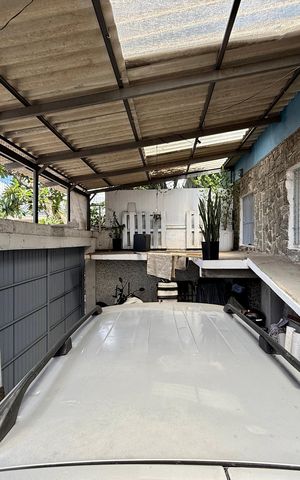 Casa à venda com 200m², 6 quartos e 1 vaga Casa à venda com 200m², 6 quartos e 1 vagaGaragem