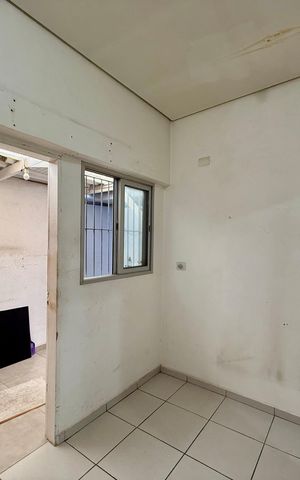 Casa à venda com 200m², 6 quartos e 1 vaga Casa à venda com 200m², 6 quartos e 1 vagaSala