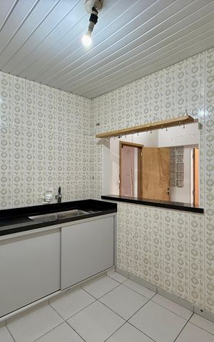 Casa à venda com 200m², 6 quartos e 1 vaga Casa à venda com 200m², 6 quartos e 1 vagaCozinha