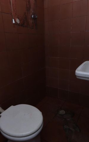 Casa à venda com 250m², 6 quartos e 3 vagasBanheiro - casa 2