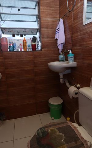 Casa à venda com 250m², 6 quartos e 3 vagasBanheiro - Casa 3