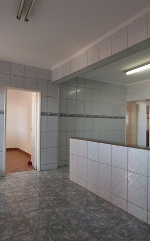 Casa à venda com 250m², 6 quartos e 3 vagasCozinha