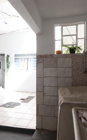 Casa à venda com 250m², 6 quartos e 3 vagasLavanderia - Casa 4