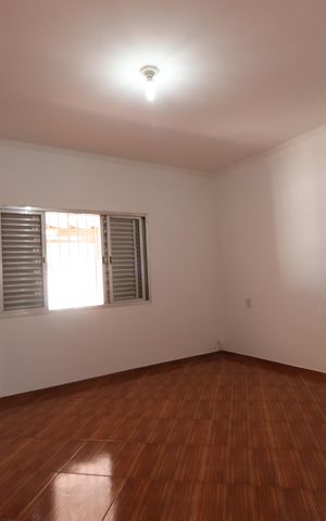 Casa à venda com 250m², 6 quartos e 3 vagasQuarto 1