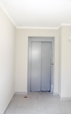 Apartamento à venda com 76m², 2 quartos e 1 vagaElevador