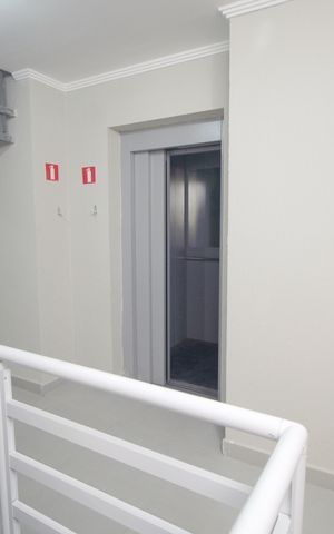 Apartamento à venda com 76m², 2 quartos e 1 vagaElevador