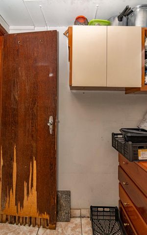 Apartamento à venda com 90m², 3 quartos e 2 vagas Apartamento à venda com 90m², 3 quartos e 2 vagasQuarto de Serviço