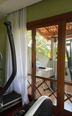 Casa de condomínio para alugar com 950m², 4 quartos e 6 vagasAcademia