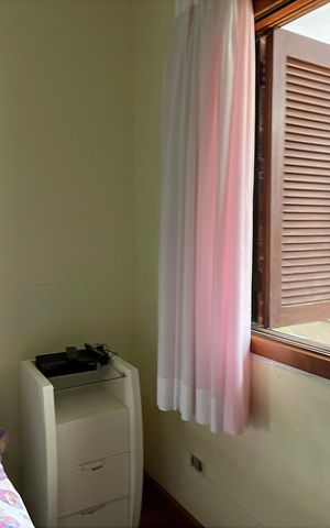 Casa de condomínio para alugar com 950m², 4 quartos e 6 vagasSuíte 2