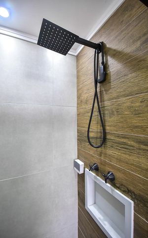 Apartamento à venda com 43m², 2 quartos e 1 vagaChuveiro do Banheiro