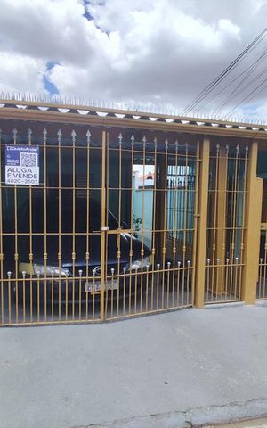 Casa à venda com 100m², 1 quarto e sem vaga Casa à venda com 100m², 1 quarto e sem vagaFachada
