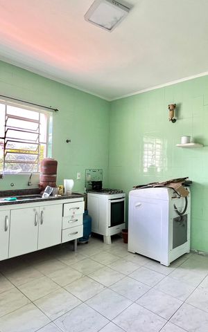 Casa à venda com 300m², 5 quartos e 2 vagas Casa à venda com 300m², 5 quartos e 2 vagasCozinha 2