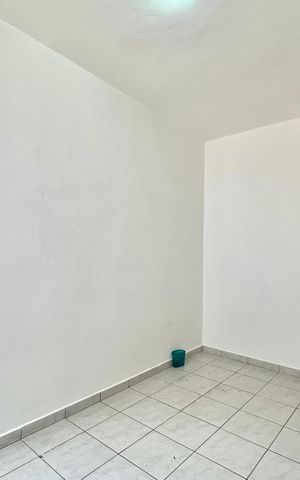 Casa à venda com 300m², 5 quartos e 2 vagas Casa à venda com 300m², 5 quartos e 2 vagasQuarto 3