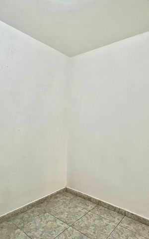 Casa à venda com 300m², 5 quartos e 2 vagas Casa à venda com 300m², 5 quartos e 2 vagasQuarto 2