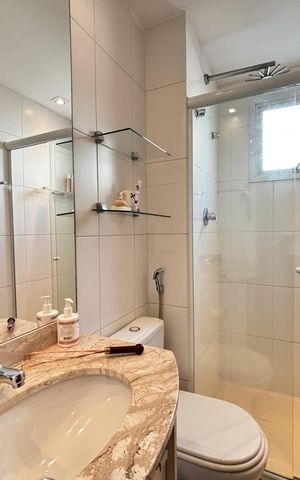 Apartamento à venda com 130m², 3 quartos e 3 vagas Apartamento à venda com 130m², 3 quartos e 3 vagasBanheiro da Suíte 1