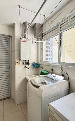 Apartamento à venda com 130m², 3 quartos e 3 vagas Apartamento à venda com 130m², 3 quartos e 3 vagasÁrea de Serviço