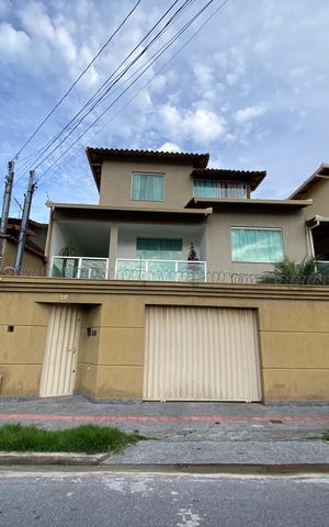 Casa à venda com 320m², 4 quartos e 3 vagas