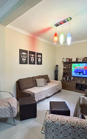 Casa à venda com 180m², 6 quartos e 2 vagas