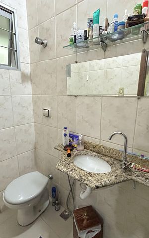 Casa à venda com 180m², 6 quartos e 2 vagas