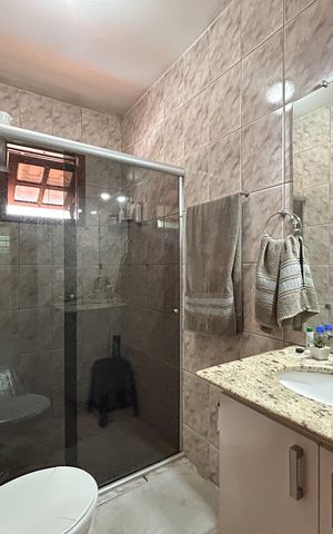 Casa à venda com 180m², 6 quartos e 2 vagas