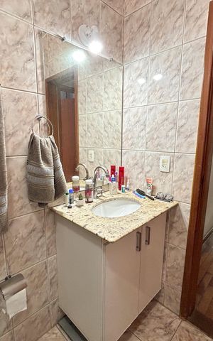 Casa à venda com 180m², 6 quartos e 2 vagas
