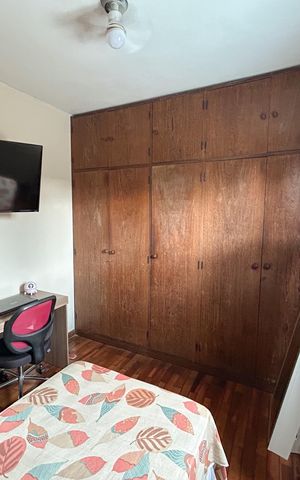 Casa à venda com 180m², 6 quartos e 2 vagas