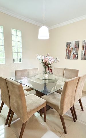 Casa à venda com 180m², 6 quartos e 2 vagas