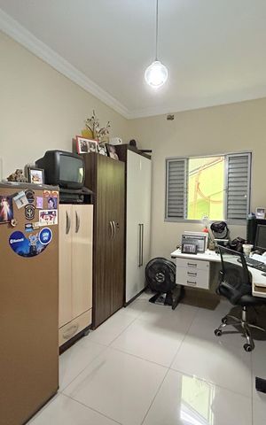 Casa à venda com 180m², 6 quartos e 2 vagas