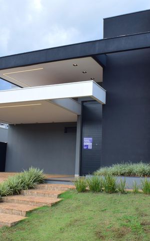 Casa de condomínio para alugar com 278m², 2 quartos e 4 vagasFachada