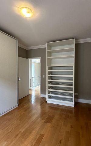 Casa de condomínio para alugar com 470m², 4 quartos e 4 vagas Casa de condomínio para alugar com 470m², 4 quartos e 4 vagasSuíte 1