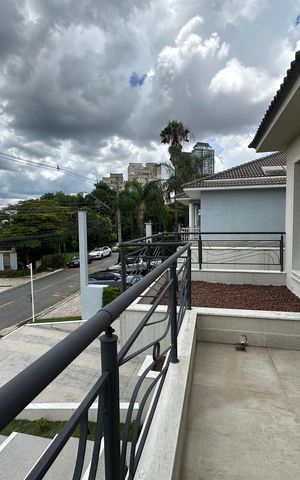 Casa de condomínio para alugar com 470m², 4 quartos e 4 vagas Casa de condomínio para alugar com 470m², 4 quartos e 4 vagasSacada