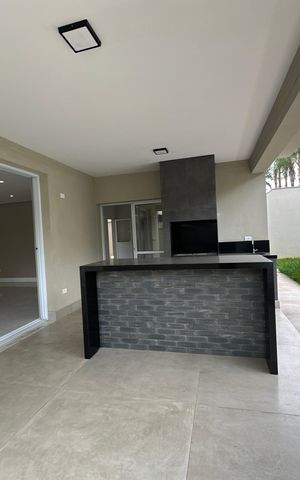 Casa de condomínio para alugar com 470m², 4 quartos e 4 vagas Casa de condomínio para alugar com 470m², 4 quartos e 4 vagasChurrasqueira
