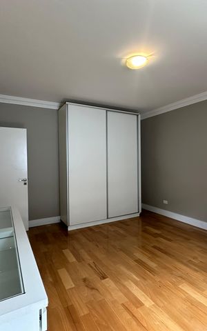 Casa de condomínio para alugar com 470m², 4 quartos e 4 vagas Casa de condomínio para alugar com 470m², 4 quartos e 4 vagasSuíte 2