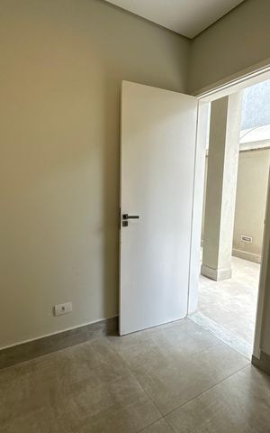 Casa de condomínio para alugar com 470m², 4 quartos e 4 vagas Casa de condomínio para alugar com 470m², 4 quartos e 4 vagasQuarto de Serviço