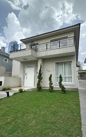 Casa de condomínio para alugar com 470m², 4 quartos e 4 vagas Casa de condomínio para alugar com 470m², 4 quartos e 4 vagasFachada