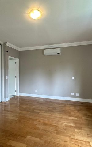 Casa de condomínio para alugar com 470m², 4 quartos e 4 vagas Casa de condomínio para alugar com 470m², 4 quartos e 4 vagasSuíte 3
