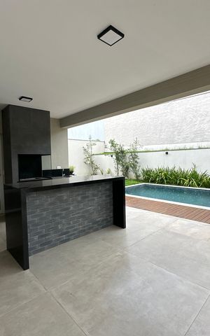 Casa de condomínio para alugar com 470m², 4 quartos e 4 vagas Casa de condomínio para alugar com 470m², 4 quartos e 4 vagasChurrasqueira