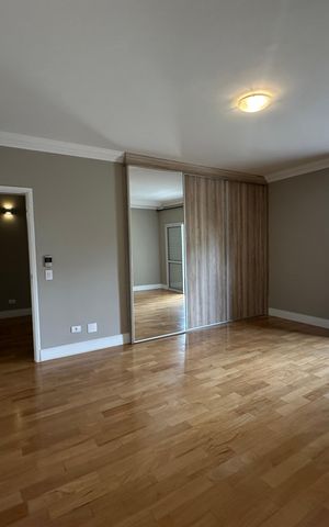 Casa de condomínio para alugar com 470m², 4 quartos e 4 vagas Casa de condomínio para alugar com 470m², 4 quartos e 4 vagasSuíte 4