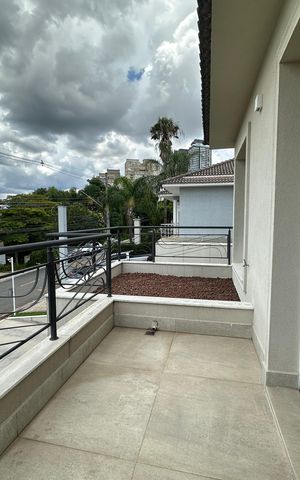 Casa de condomínio para alugar com 470m², 4 quartos e 4 vagas Casa de condomínio para alugar com 470m², 4 quartos e 4 vagasSacada