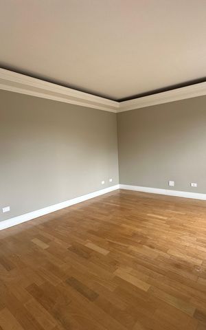 Casa de condomínio para alugar com 470m², 4 quartos e 4 vagas Casa de condomínio para alugar com 470m², 4 quartos e 4 vagasSala de TV