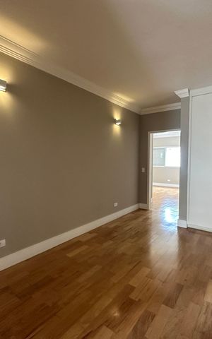 Casa de condomínio para alugar com 470m², 4 quartos e 4 vagas Casa de condomínio para alugar com 470m², 4 quartos e 4 vagasHall social