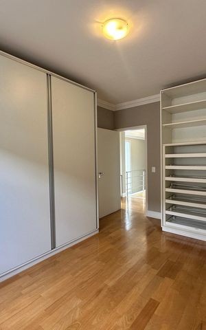 Casa de condomínio para alugar com 470m², 4 quartos e 4 vagas Casa de condomínio para alugar com 470m², 4 quartos e 4 vagasSuíte 1