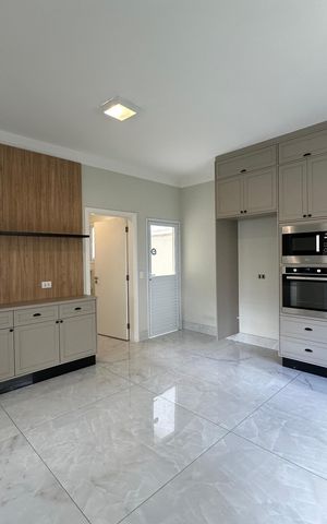 Casa de condomínio para alugar com 470m², 4 quartos e 4 vagas Casa de condomínio para alugar com 470m², 4 quartos e 4 vagasCozinha